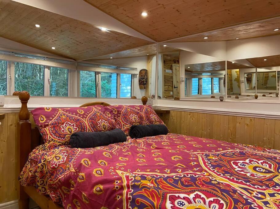 Cuckoo Cabin, Tyn Y Cwm Eglwys-Fach 외부 사진